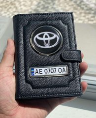 Портмоне для автодокументов и денег Кожаная обложка с логотипом TOYOTA и гос. номером авто